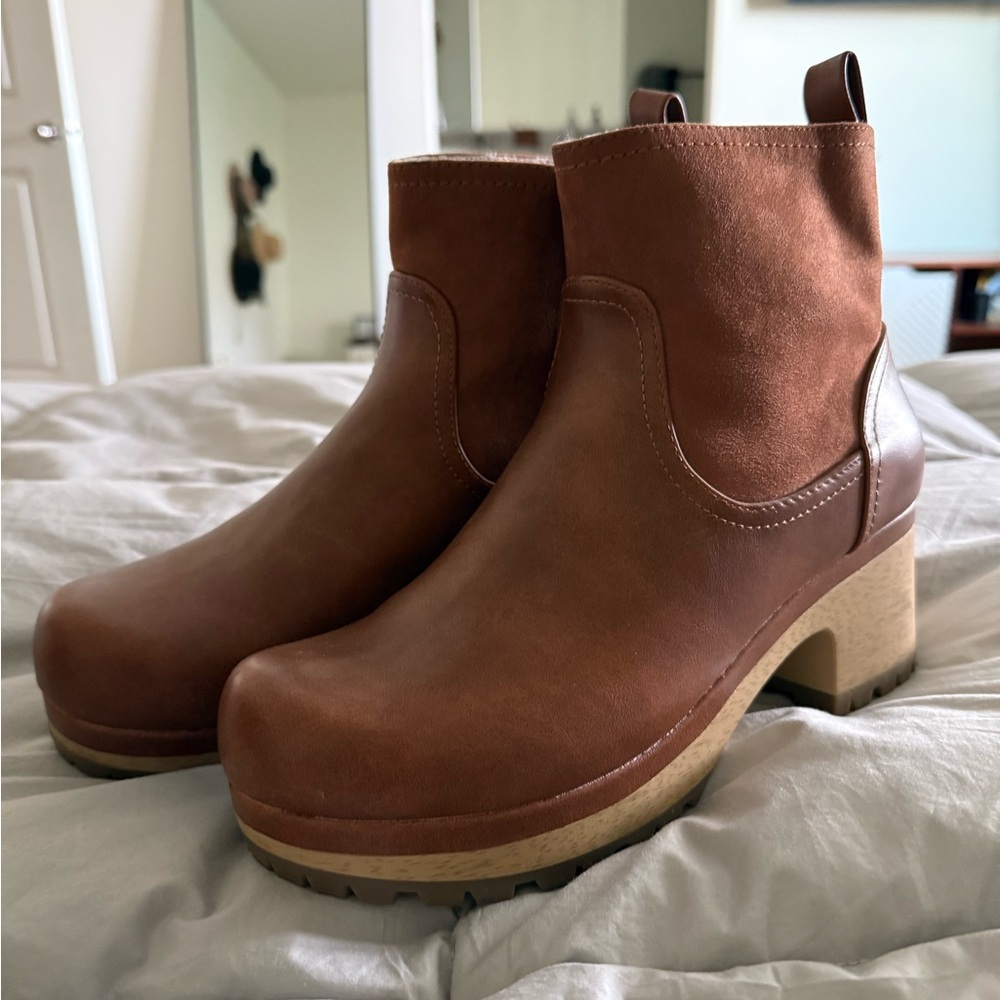Universal Thread Ankle Boots